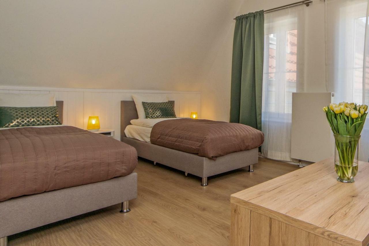 Black Swan House, Old Town Hotel apartamentowy 3*